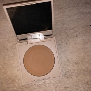 Ilia bronzer